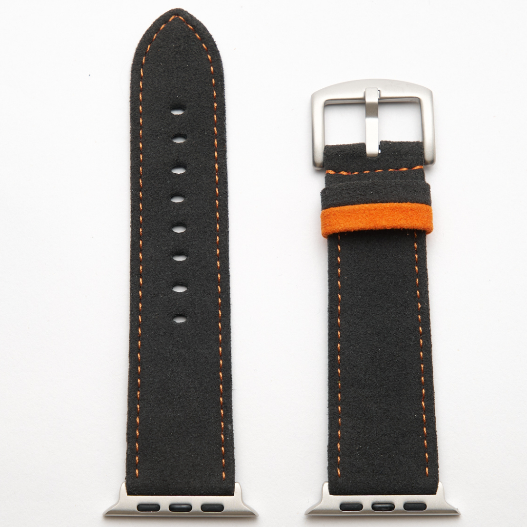 Anthrazites Alcantara Armband mit orangenen Ziernähten für Apple Watch Ultra mit silberner Edelstahl-Schließe