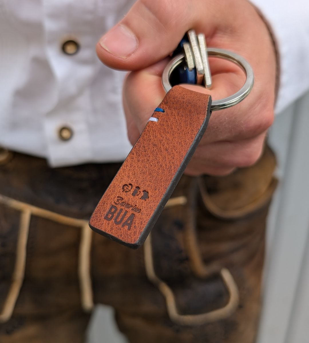 Oktoberfest™️ Schlüsselanhänger, mittelbraun