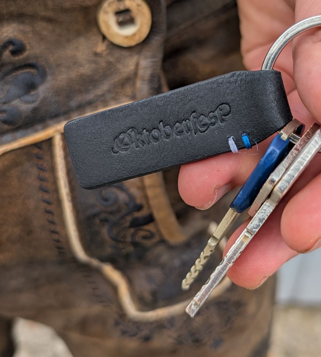 Oktoberfest™️ Schlüsselanhänger, schwarz