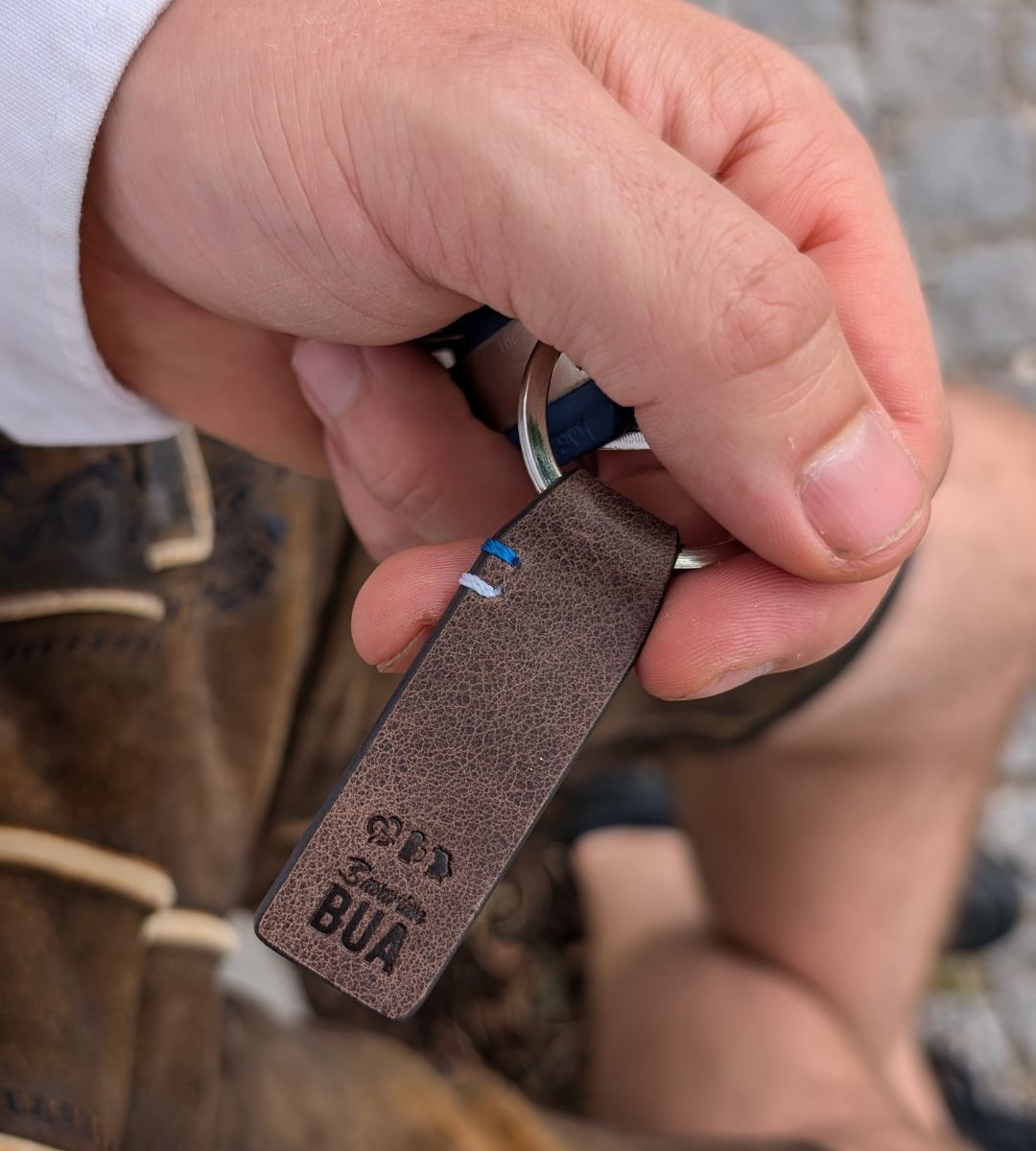 Oktoberfest™️ Schlüsselanhänger, braun