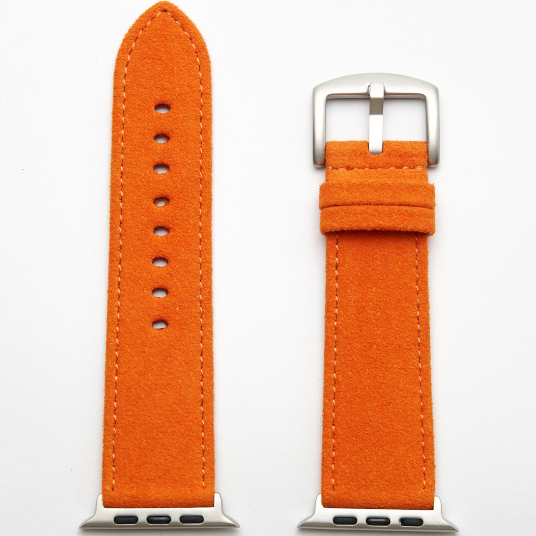 Oranges Alcantara Armband für Apple Watch Ultra mit silberner Edelstahl-Schließe